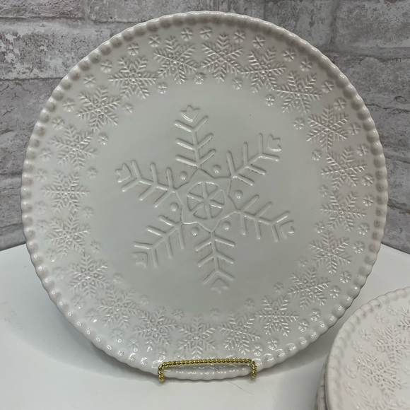 Pier 1 Snowflake Embossed Stoneware Dinner Plates Set of 6 Beige 10” Retired HTF - Picture 2 of 7